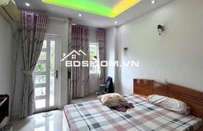 MẶT TIỀN KINH DOANH 5 TẦNG ĐÚC - BỜ KÈ XANH MÁT - BÌNH THẠNH